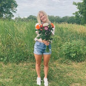 Meet your Posher, Allison